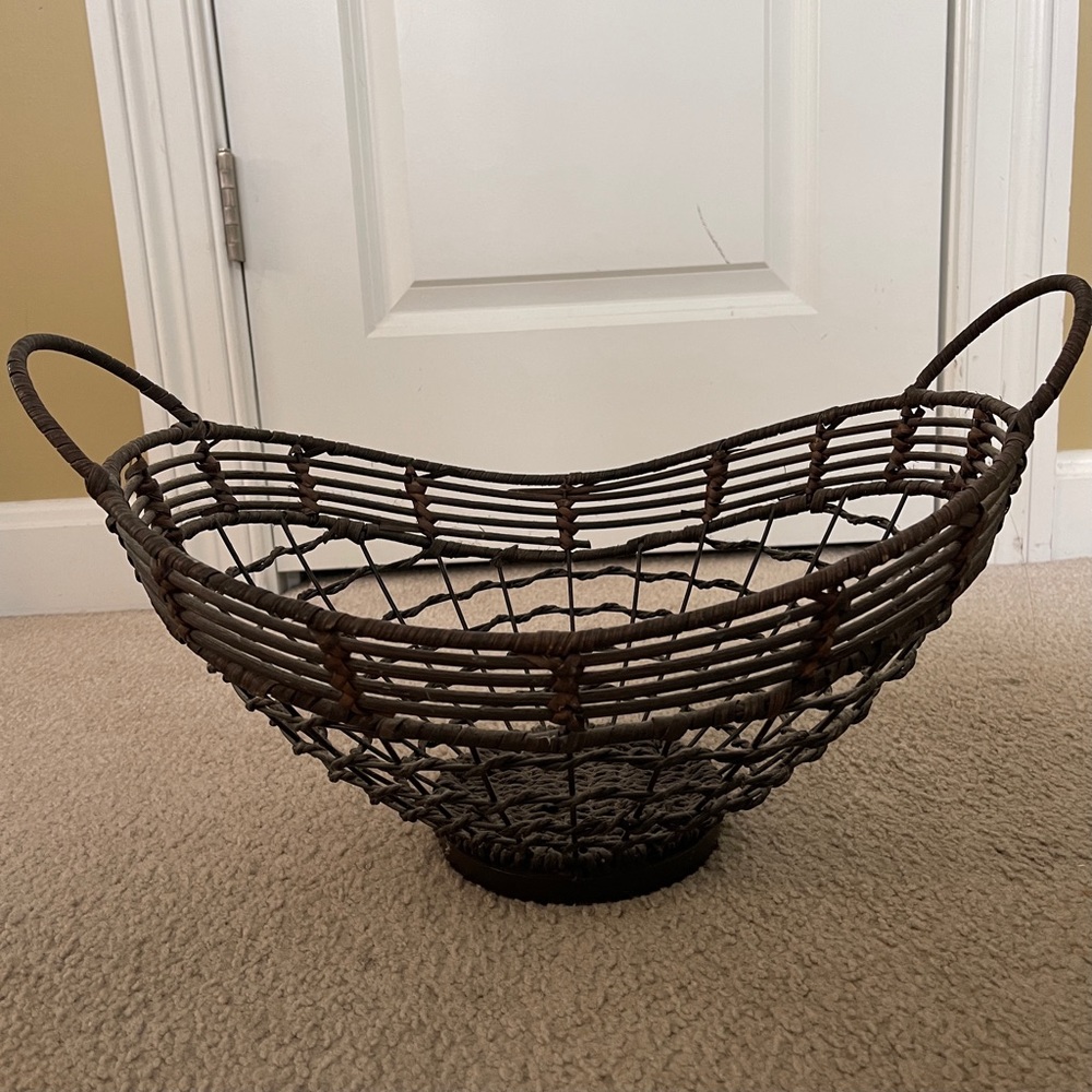 Fabulous Basket - Picture 2 of 6